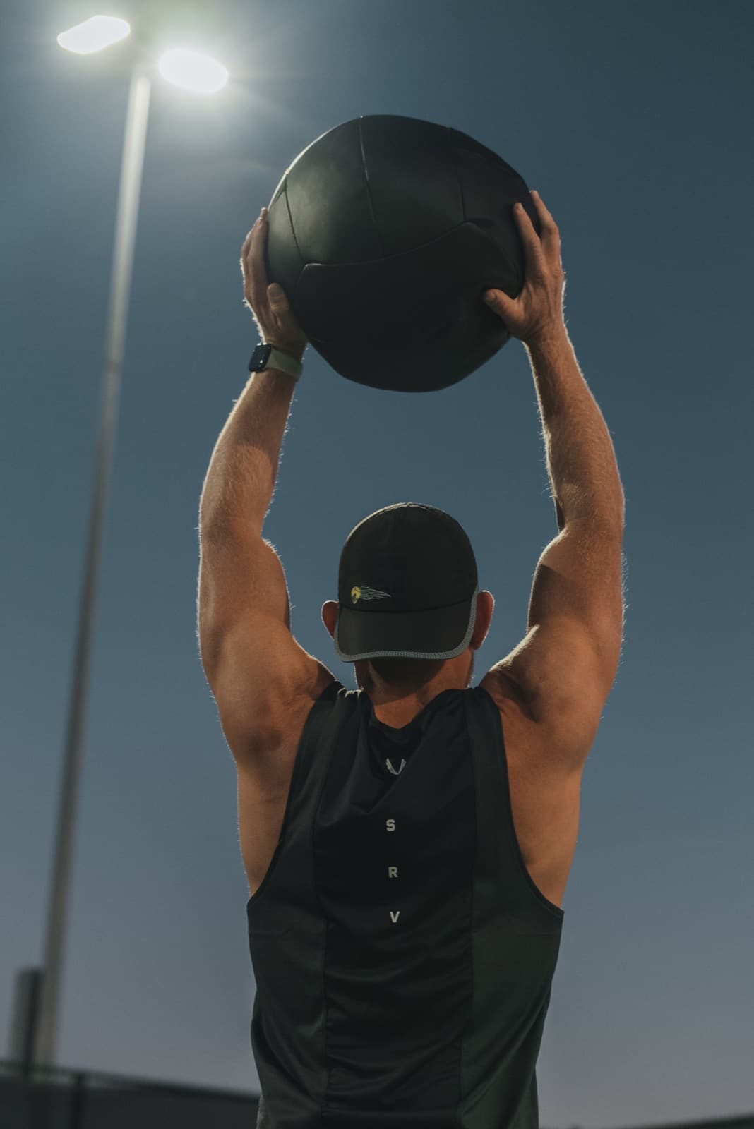 Tennis athlete in explosive off-court sprint training